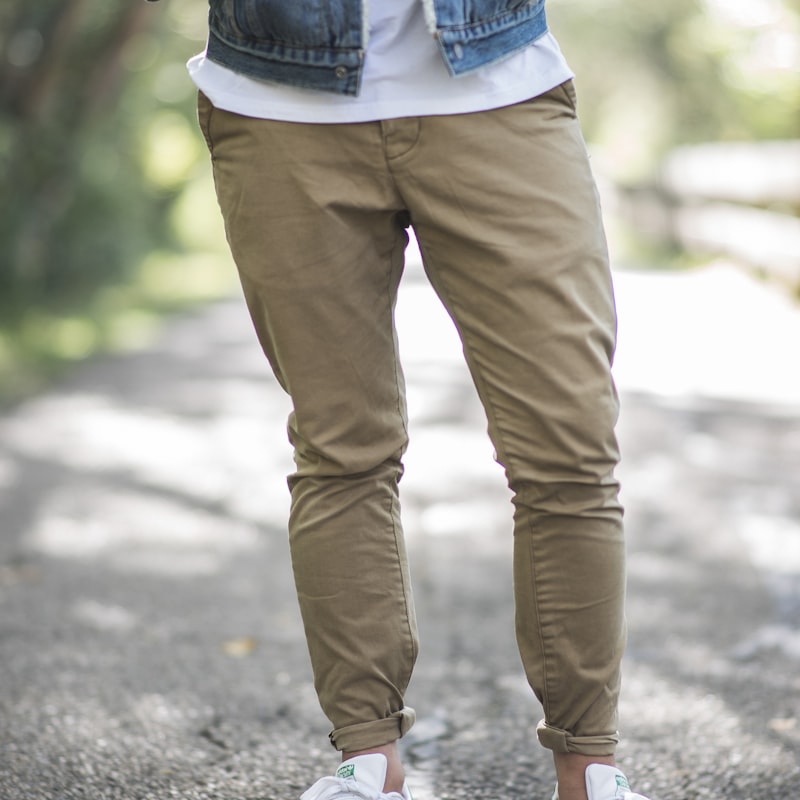 Men's 4-Pack Slim Fit Khaki Trousers